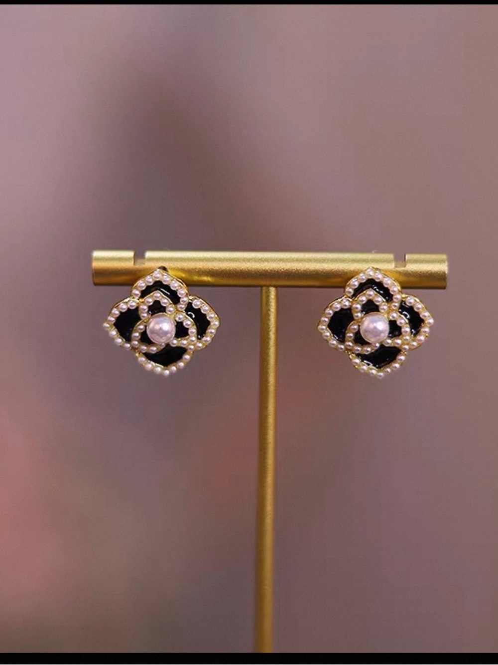 Gold Pearl & Black Enamel Floral Stud Earrings - Elegant Women Jewelry